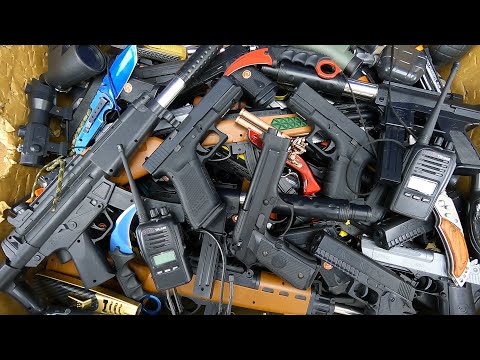 Airsoft Beretta M92, Glock 17 Pistols, Shot And Reload, Boxed Toy Guns And Rifles, Karambits- Knives
