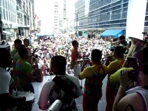 Maestro Forró e OPBH No Brazilian Day - Hino Nacional