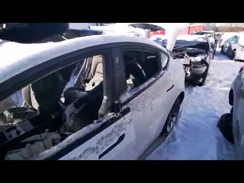 Tesla Model 3 по частям. 2026 6 03 pigios dalys utenoje 37068744056 ardoma