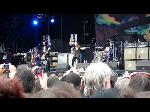 1  Slash   Been There Lately HD   High Voltage Festival, London   23 July 2011   with Myles Kennedy