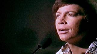 Bobby Goldsboro - Summer The First Time (1976 Show #6) / Shirley Bassey - Somebody Like Me (1972)