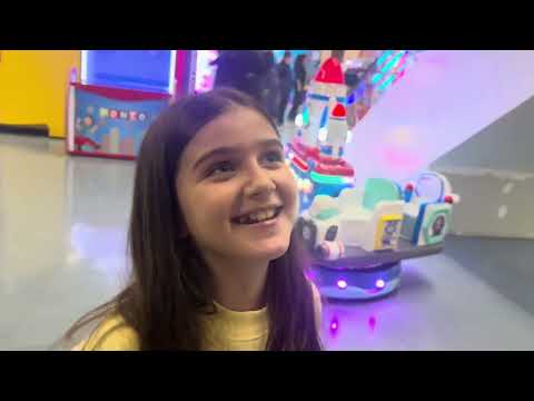 Nje shetitje me familjen - Reina Morea Ajka & Regont