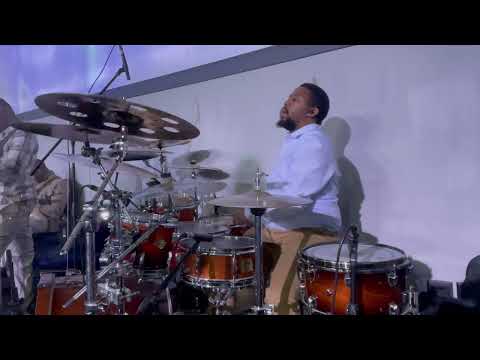 Konke kuyenzeka/Uvulile (Sunday Service)