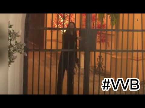 NAPAD NA PRODUKCIJU, KAMENJEM, STVARIMA, VRIŠTI!