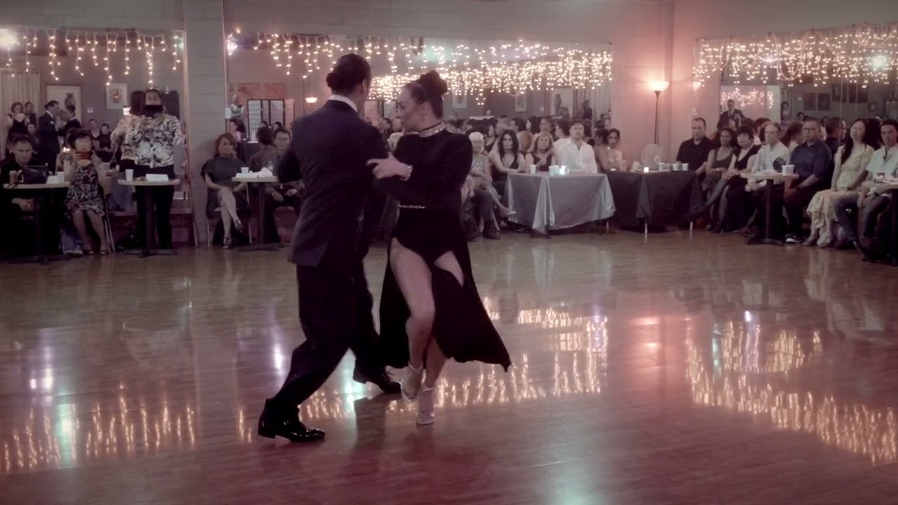 Video thumbnail for Carlos Barrionuevo and Mayte Valdes at Milonga Sonata 3/3
