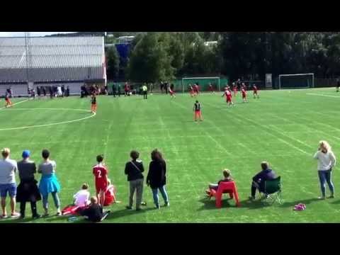 Fornebu Fotball i A-sluttspillet mot DFI på Norway Cup 2015.