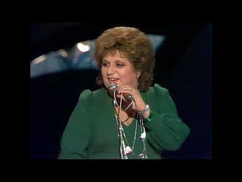 1975 Germany: Joy Fleming - Ein Lied kann eine Brücke sein (17th place @ ESC in Stockholm) SUBTITLES