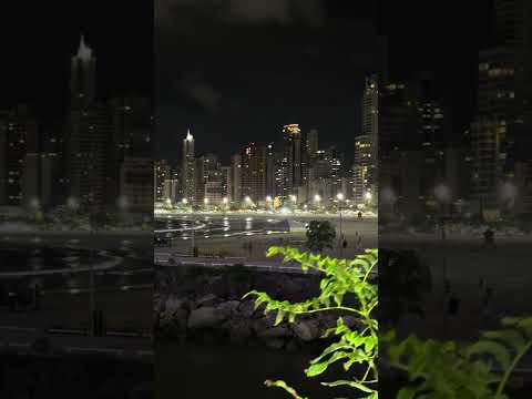 BALNEARIO CAMBORIÚ por la noche #turismo #brasil #travel #santacatarinabr