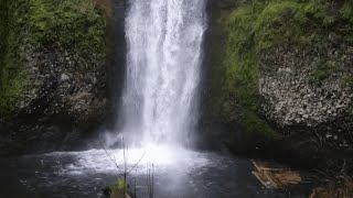 Descanse ao som da cachoeira