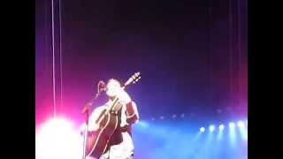 Phillip Phillips 11/2/14 Durham NC performing Armless Crawler, Unpack Your Heart and a jam