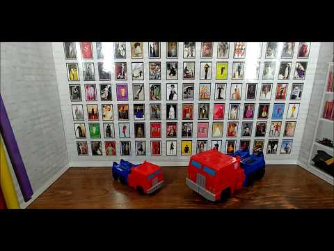 Chuck's Reviews Transformers Authentics Optimus Prime
