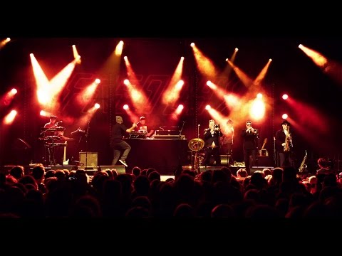 Fat Freddy's Drop 10 Feet Tall Live at Columbiahalle, Berlin