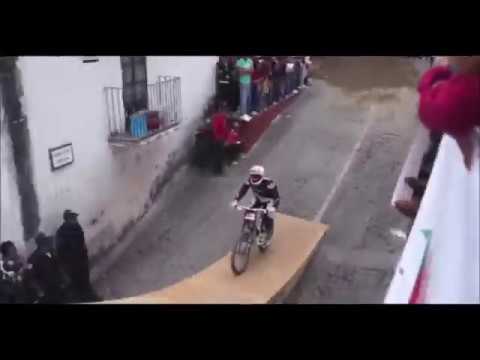 Pyörällä kuljetaan ylöspäin ja alas ja ympäri hei