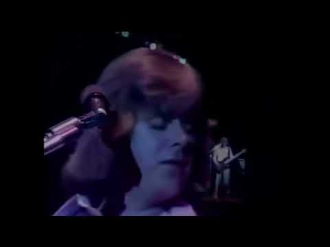 Chicago - I've Been Searching So Long (Footage - Winter 1977 World Tour)