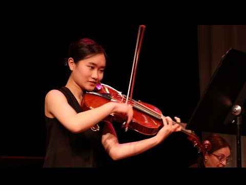Classical WFMT's Introductions with Robbie Ellis featuring Violist Sidney Lee