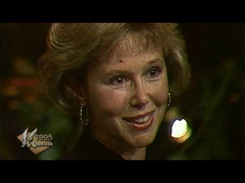 Маркиза. Евгения Симонова читает стихи Игоря Северянина.  Маркиза ТВ