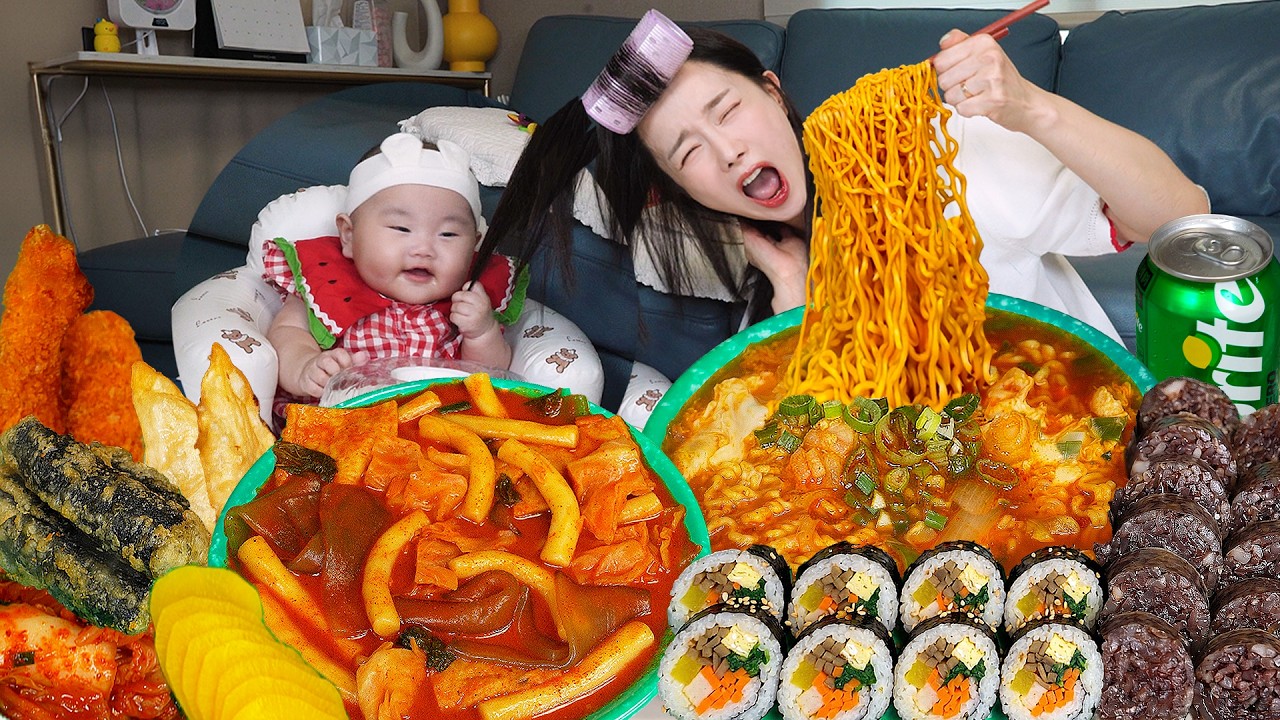 HARU와 함께 행복한 💝 분식 먹방 K-Street Food Mukbang with HARU: Spicy Tteokbokki & Ramen 🍜 ASMR Ssoyoung