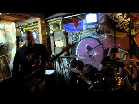 Who Gives A Fuck (live) @ Ghost Town Barn in west Oakland 3.8.2014 (full set) punk