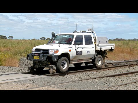 ARTC Hi-Rail Toyota Landcruiser Utility Vehicle (17/11/2021) - PoathTV Australian Trains