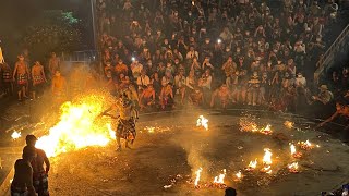 Nuvykau į ugnies ceremoniją