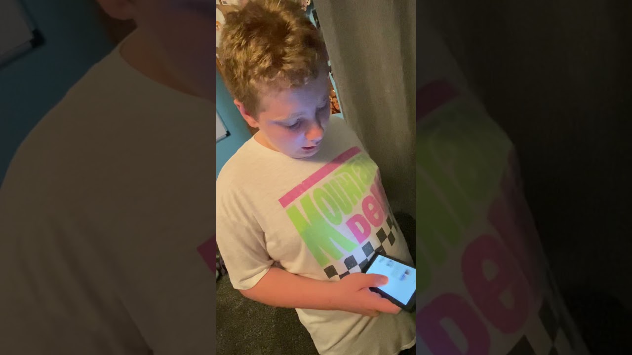 Chuck E Cheese portrait bot recreation