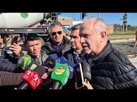 6.7.26 Pavimento de las Av. Malvinas y Soberania: Nikisch resaltó la tarea de municipio y provincia