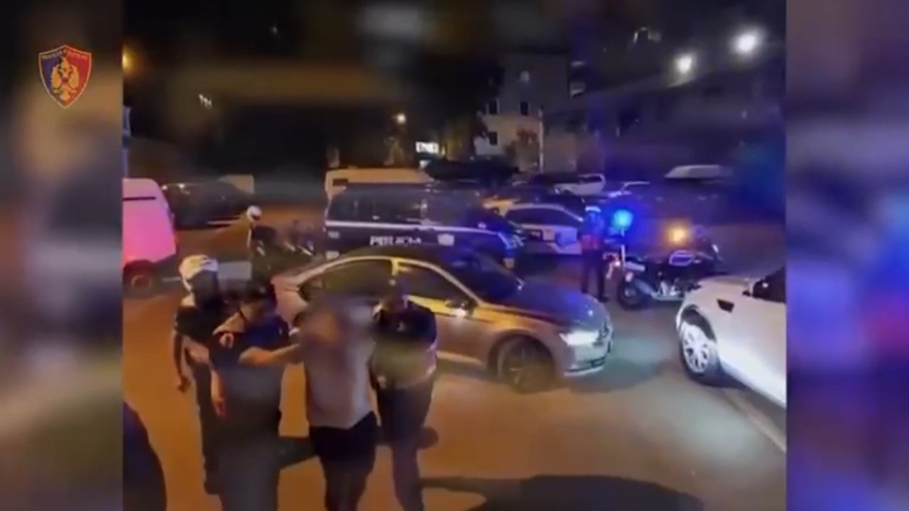 “Shkolla të Pastra”/ Shisnin drogë pranë shkollave në Tiranë dhe i shpërndanin me monopatina, taksi e delivery, 38 të arrestuar dhe 14 në kërkim