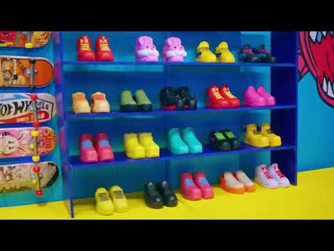 Žaislinė trasa Hot Wheels Mattel HW rinkinys „Riedlenčių parkas - unitazas“ video