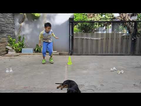 #Badminton #badmintonindonesia #bulutangkis #bulutangkisindo         shuttlerun with resistance band