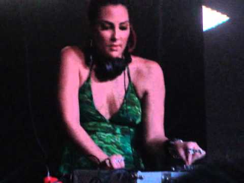 The Office Club - Circuito Lets Burn - DJ Renata Dias