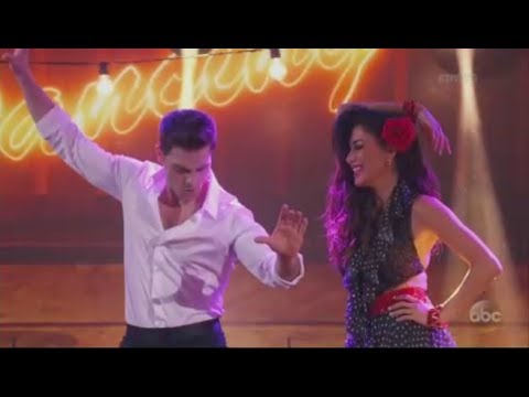 Nicole Scherzinger and Colt Prattes dance to "Do You Love Me" on DWTS