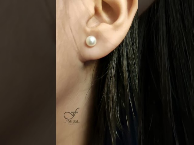 Vídeo relacionado con XFUYI Collares con Colgante de Rosa en 3D de Moda Collar con Relleno de Oro de La Bella y la Bestia Regalo de decoración de joyería para Mujeres y niñas Oro