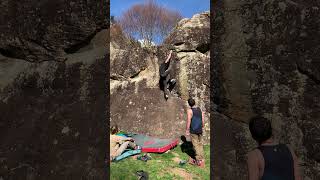 Video thumbnail: Problem 4 (Boulder B.Sur - El Bosque), 6a. Pont de Camps