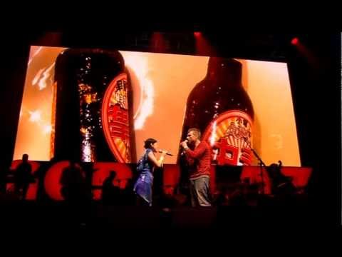 Gorillaz - To Binge (Live @ Glastonbury 2010)