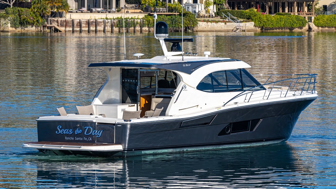 Riviera 445 SUV Walkthrough