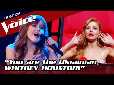 このパワーハウスのボーカリストは、ザ・ヴォイスのコーチたちを驚かせました。 (This POWERHOUSE vocalist STUNNED the Coaches in The Voice)