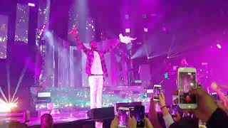 Dadju feat Naza ,MHD ,Vegedream   Sans thème remix  Live Zénith 2018