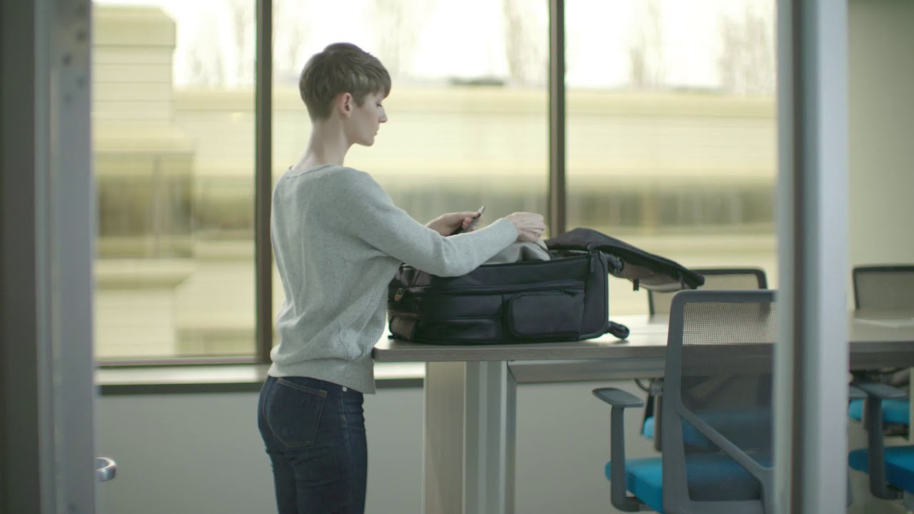 Kensington Contour 2.0 Rolling Laptop Bag