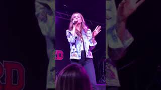 Carly Pearce “Doin it Right”
