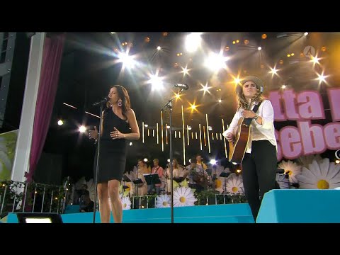 Sonja Aldén & Moa Lignell berör med låten ”Vi har varit här förut”  - Lotta på Liseberg (TV4)