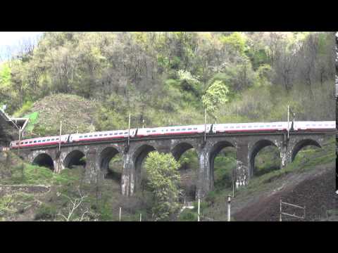 ETR 610 FRECCIARGENTO TRANSITA SUL PONTE A BIASCHINA.(CH) 24 - 4 - 2016