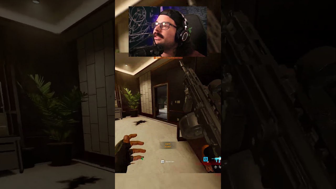 Helicopter seat swap through specialist window #warzone #callofduty