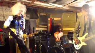 Masquerade - Needle Through a Bug 18.5.2013 Kohtuukäyttöklubi Helsinki