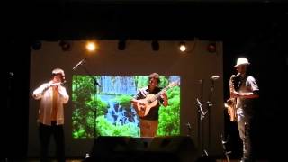Trio Ribeira - Chovendo na roseira (Tom Jobim)