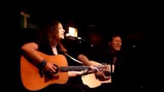 Robbie Fulks &amp; Audrey Auld - She'll Go Down In Honky Tonk History