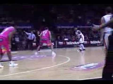 34 08-12-07 BCO-Pepinster - Score van Greg Brunner, assist T