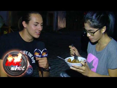 Bakso Spesial Untuk Kekasih Ala Dylan Carr -  Hot Shot