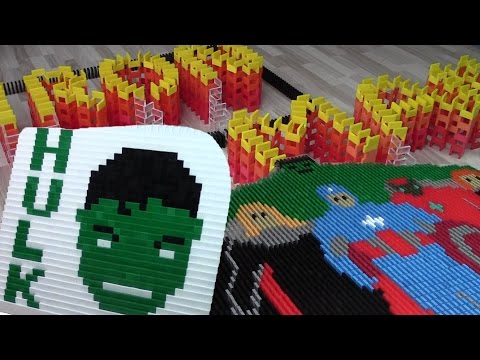 MARVEL in 20,000 Dominoes (with DominoERDMANN)