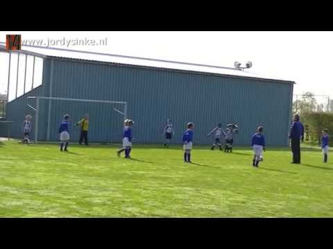 Voetbal Serooskerke F2 - MZC'11 F3  27 april 2013