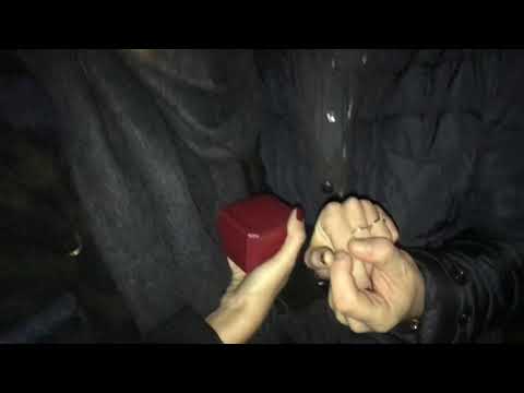 彼女はYESと言った？ (She said YES ?)